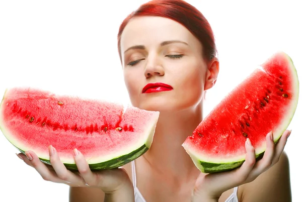 Vacker ung kvinna med vattenmelon — Stockfoto