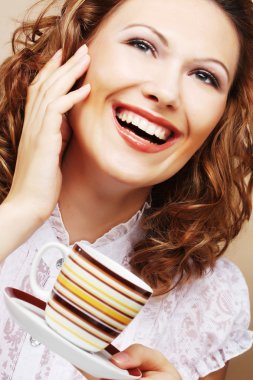 güzel bir kadın kahve içme