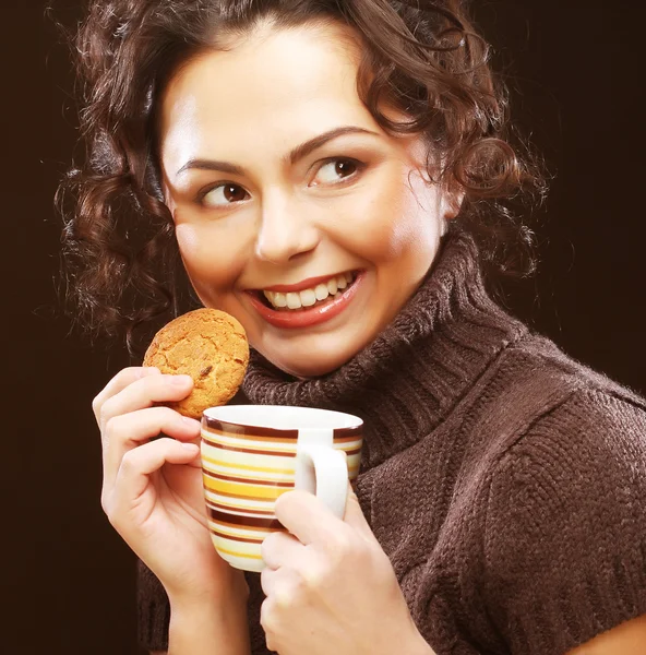 Mujer con café y galletas — Foto de Stock