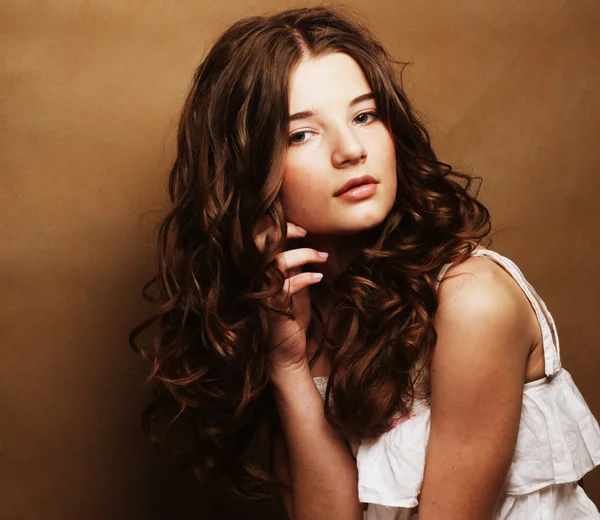 Young woman with white dress — Stock Photo, Image