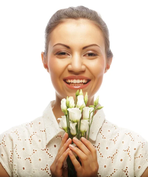 Mulher bonita com flor branca — Fotografia de Stock