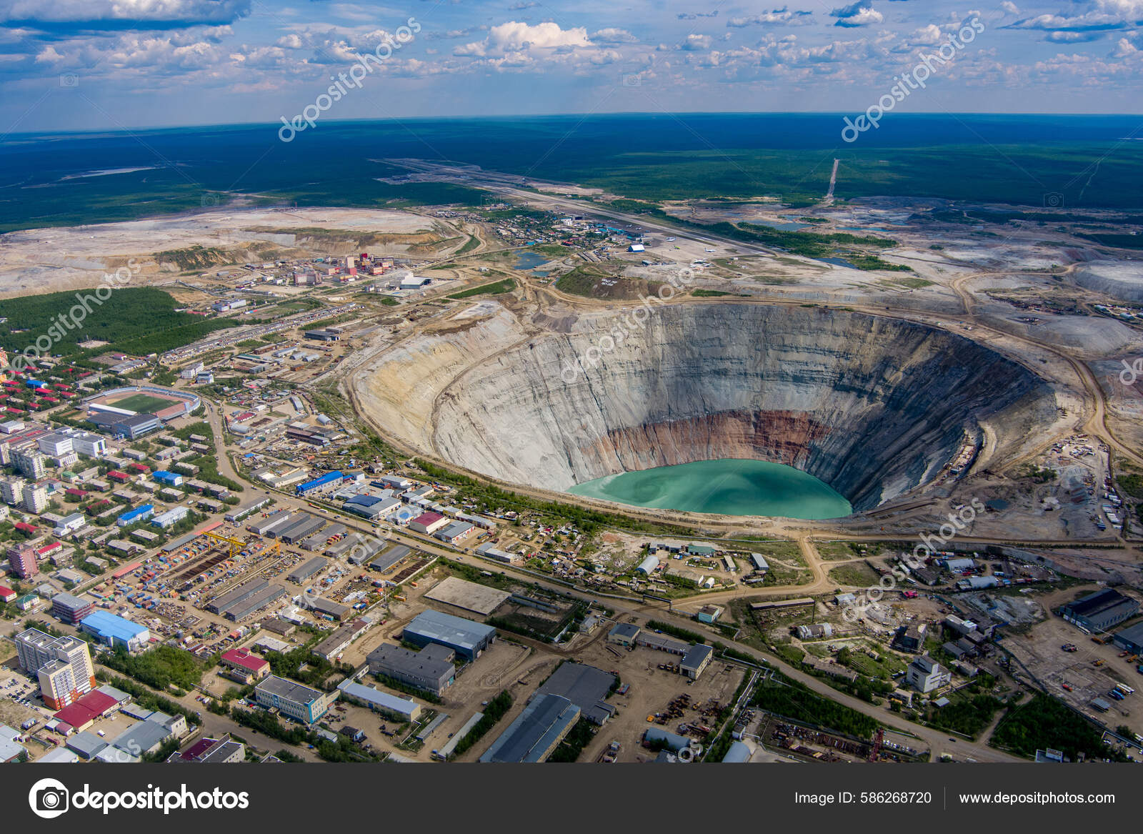 Kimberlite Pipe Mir Indigenous Diamond Deposits Way Bottom Spiral