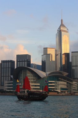 hong Kong'da geleneksel Çin junkboat