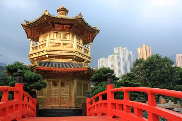 Puente del Arco en Nan Lian Garden, Hong Kong . —  Fotos de Stock