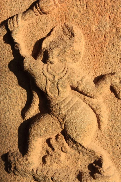 Carving detalj av byggnaden exteriör i hampi, Indien. — Stockfoto