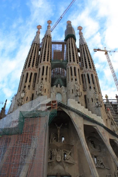 Famous Sagrada Familia in Barcelona, Spain. — Stock Photo, Image
