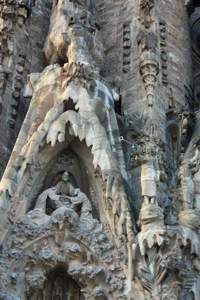 Slavná katedrála sagrada familia v Barceloně, Španělsko. — Stock fotografie