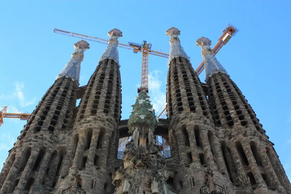 Famous Sagrada Familia in Barcelona, Spain. — Stock Photo, Image