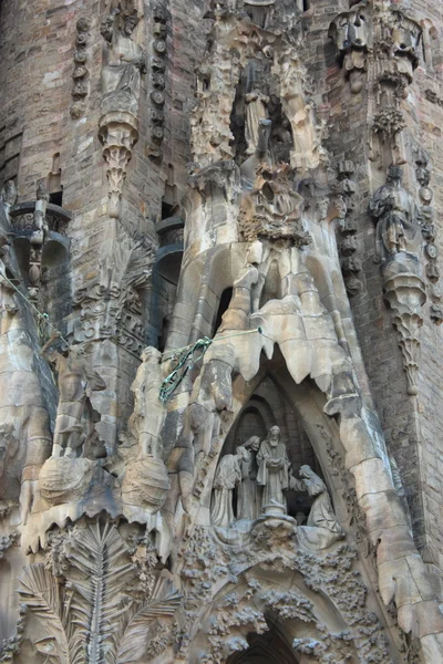 Slavná katedrála sagrada familia v Barceloně, Španělsko. — Stock fotografie