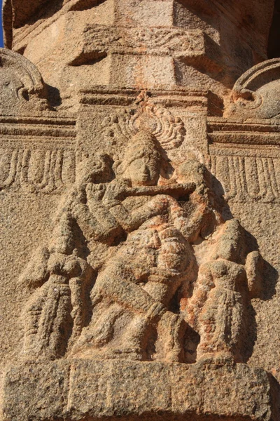 Détail de la sculpture du bâtiment extérieur à Hampi, Inde . — Photo