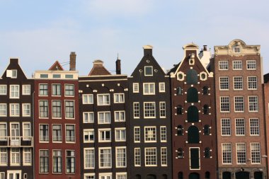Amsterdam kanal evleri