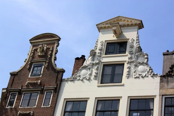 Amsterdam kanal evleri