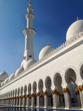 Abu Dabi 'deki Şeyh Zayed camii.