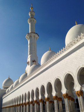 Abu Dabi 'deki Şeyh Zayed camii.