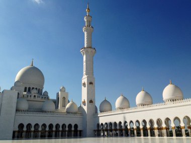 Abu Dabi 'deki Şeyh Zayed camii.