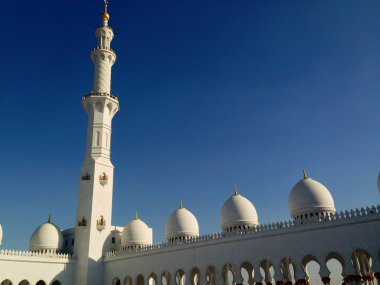 Abu Dabi 'deki Şeyh Zayed camii.