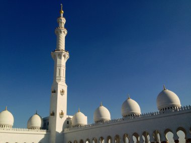 Abu Dabi 'deki Şeyh Zayed camii.