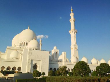 Abu Dabi 'deki Şeyh Zayed camii.