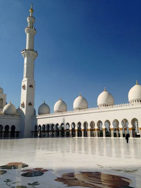 Мечеть Шейха Зайеда в Абу-Даби — стоковое фото