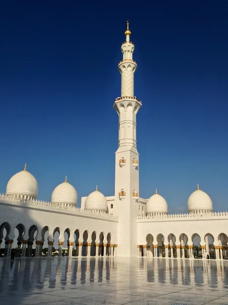 Sheikh Zayed Mosque in Abu Dhabi — Stock Photo, Image