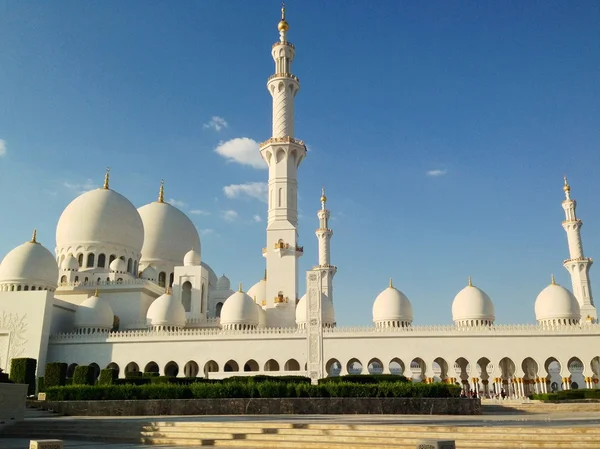 Sheikki Zayed moskeija Abu Dhabi — kuvapankkivalokuva