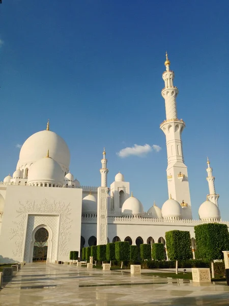 Мечеть Шейха Зайеда в Абу-Даби — стоковое фото