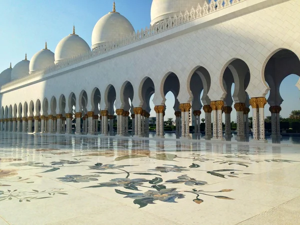 Abu Dabi 'deki Şeyh Zayed camii. Telifsiz Stok Imajlar