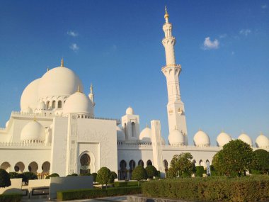 Abu Dabi 'deki Şeyh Zayed camii.