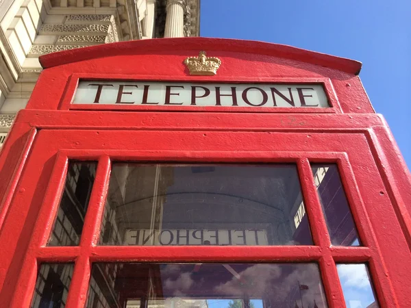 Londra kırmızı telefon kulübesi — Stok fotoğraf