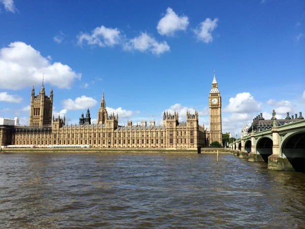 Nagy Ben és házak parlament Londonban, Egyesült Királyság. — Stock Fotó