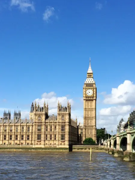 Velký ben a domy parlamentu v Londýně, uk. — Stock fotografie