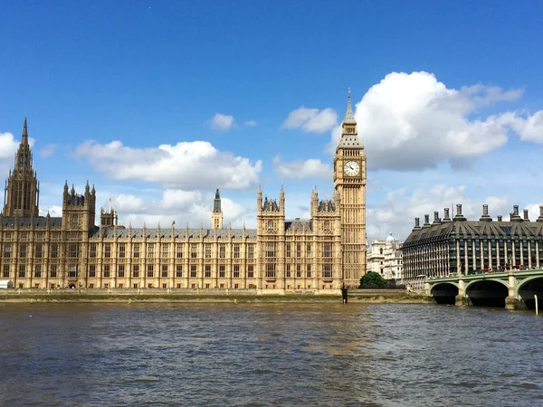 Big ben and house του κοινοβουλίου στο Λονδίνο, Ηνωμένο Βασίλειο. — Φωτογραφία Αρχείου