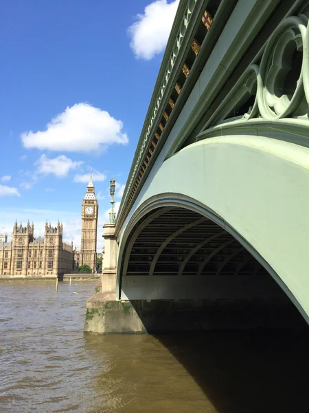 Gran ben y las casas del parlamento en Londres, Reino Unido. —  Fotos de Stock