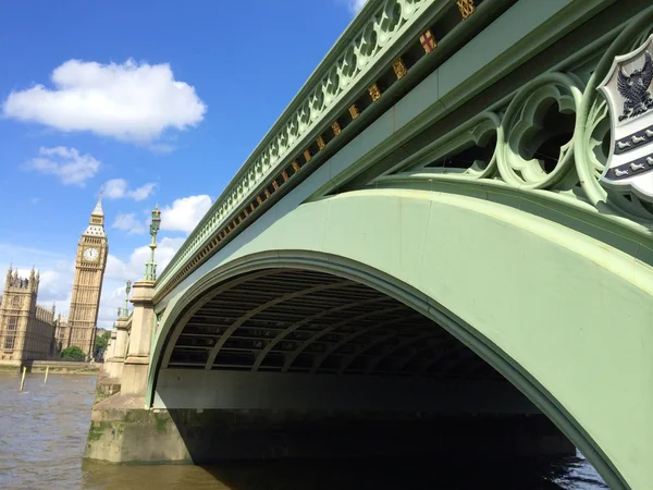 Grote ben en huizen van het parlement in Londen, Verenigd Koninkrijk. — Stockfoto