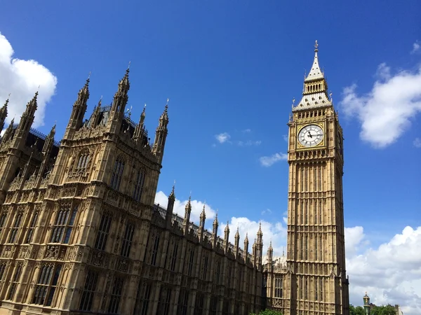 Big Ben e le case del parlamento a Londra, Regno Unito. — Foto Stock