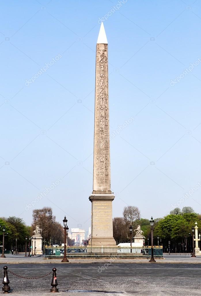 Obelisk on square Concord in Paris Stock Photo by ©mitakag 44037997