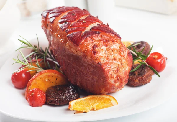 Roasted christmas ham — Stock Photo, Image