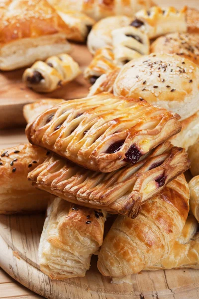 Puff pastry with jam filling — Stock Photo, Image