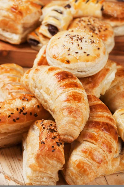 Croissant and other puff pastry — Stock Photo, Image