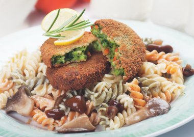 makarna ile sebze biftek