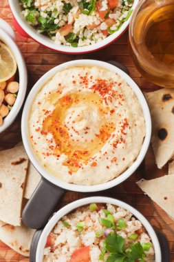 Humus, nohut daldırma