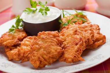 사 우 어 크림과 함께 latke, 감자 팬케이크
