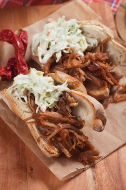 çekti domuz sandviç