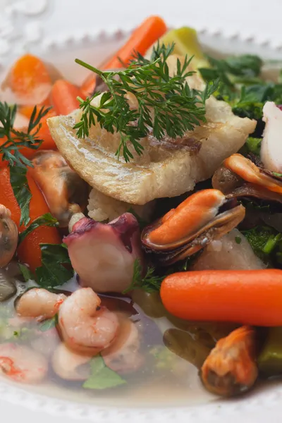 Рибний суп — стокове фото
