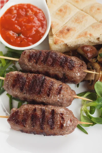 Kebab, hakket kjøttspyd – stockfoto