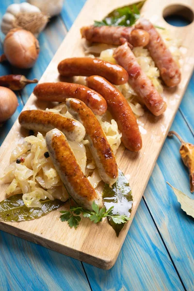 Grilled German Sausage Links Served Sauerkraut Sour Cabbage — Stock Photo, Image