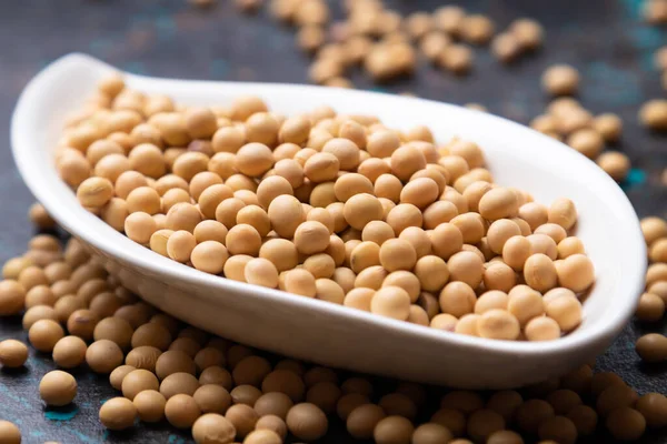 Bowl Dried Soy Beans Popular Food Ingredient — Stock Photo, Image