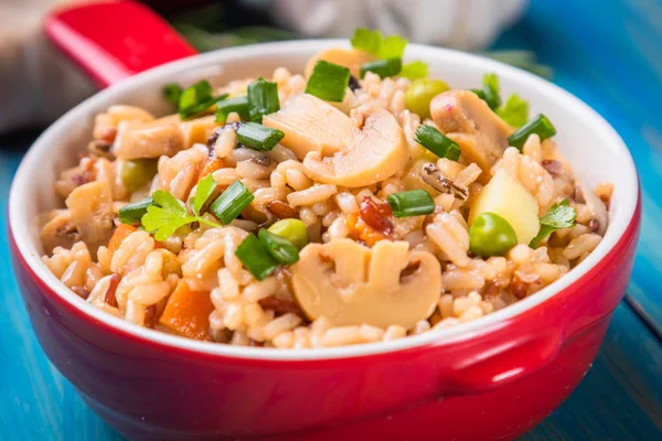 Risotto ya da mantar ve sebzeli pilav.