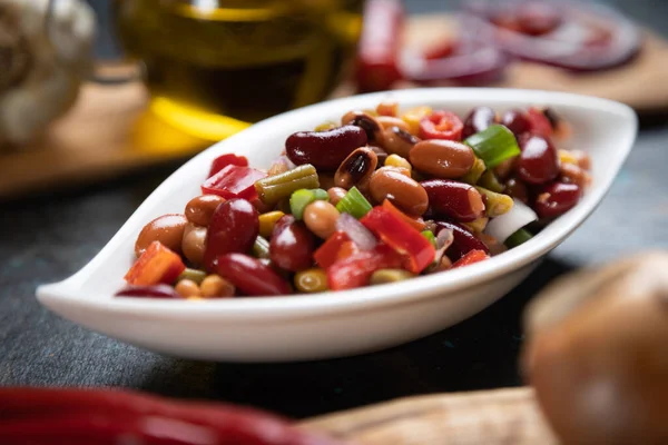 Blandad Bönsallad Hälsosamt Och Näringsrikt Vegetariskt Mjöl — Stockfoto