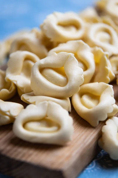 Italiensk Tortellini Pasta Hemlagad Och Klar För Matlagning — Stockfoto
